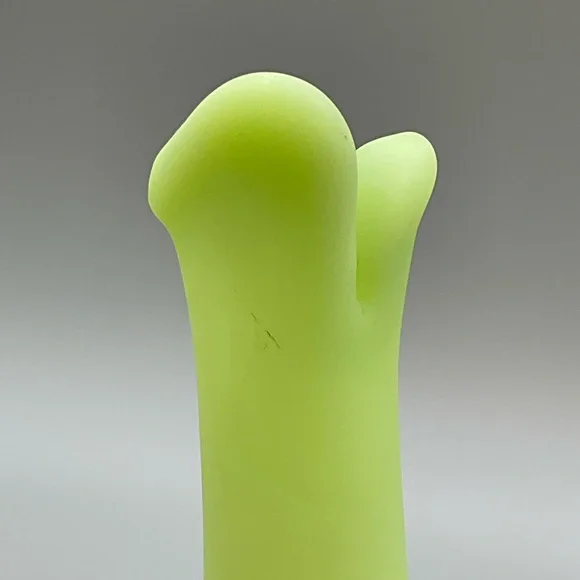 Fenton Water Lily Swung Footed Bud Vase Uranium Custard Satin Glass - Picture 6 of 13